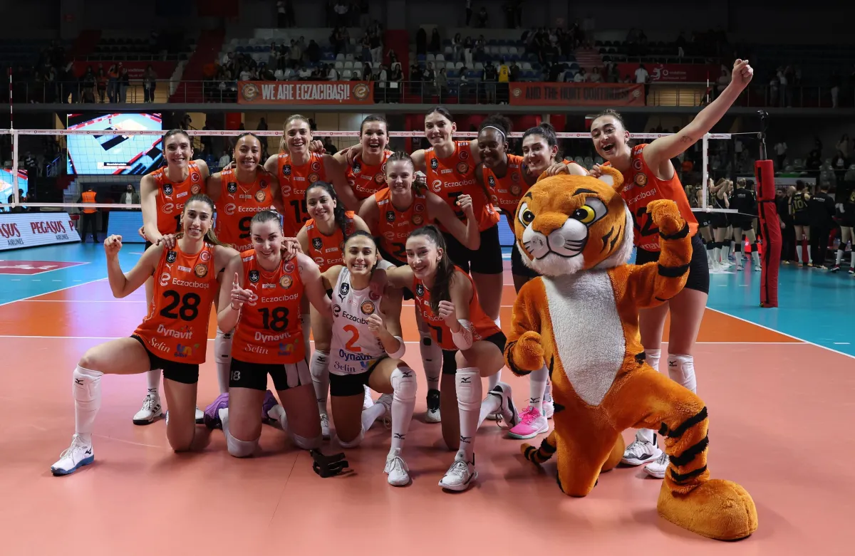 Eczacıbaşı Dynavit, play-off yarı final etabında avantajı kaptı