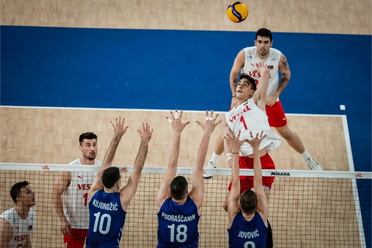 Efeler VNL'de Sırbistan'dan Set Aldı maçı verdi 3-1