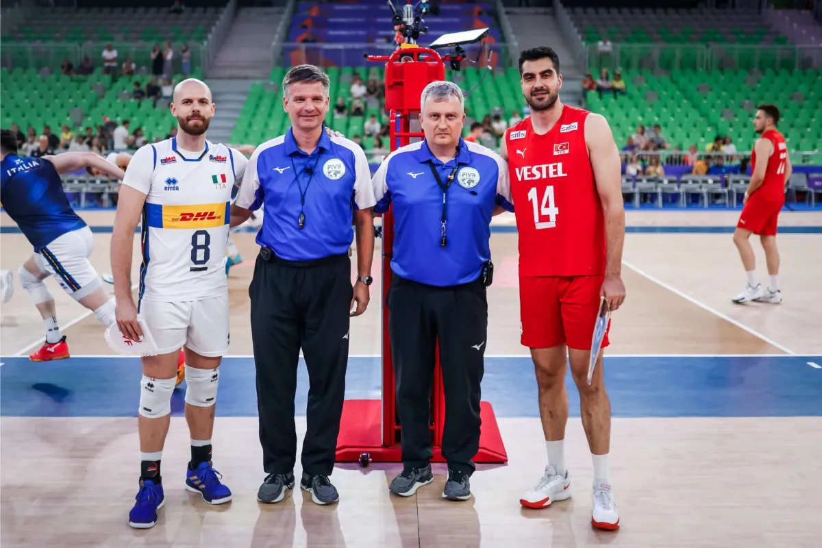 EFELER İTALYA'YA 3-1 YENİLDİ VE VNL'YE NOKTAYI KOYDU