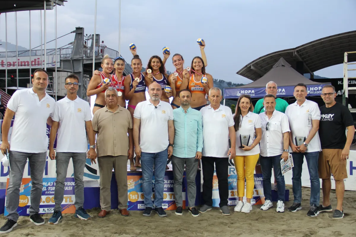 25. Yıl Hopa Plaj Voleybolu Uluslararası Özel Turnuvası Büyük Bir Coşkuyla Tamamlandı