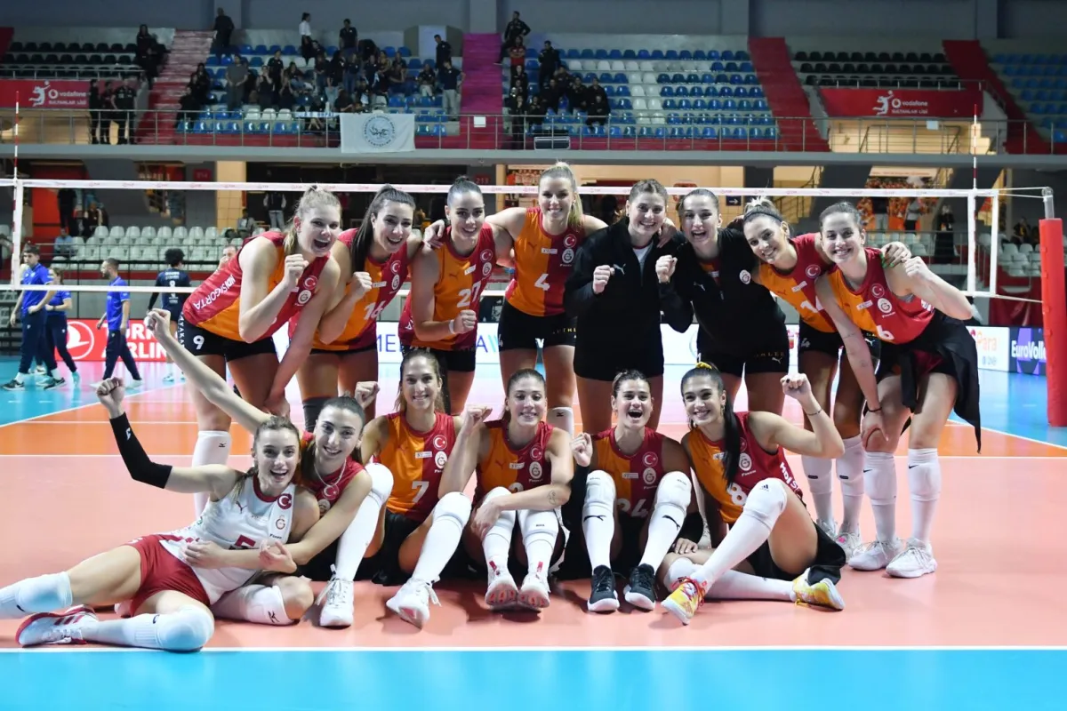Galatasaray Daikin, Yunanistan’ın AO Thiras takımını 3-0 mağlup ett
