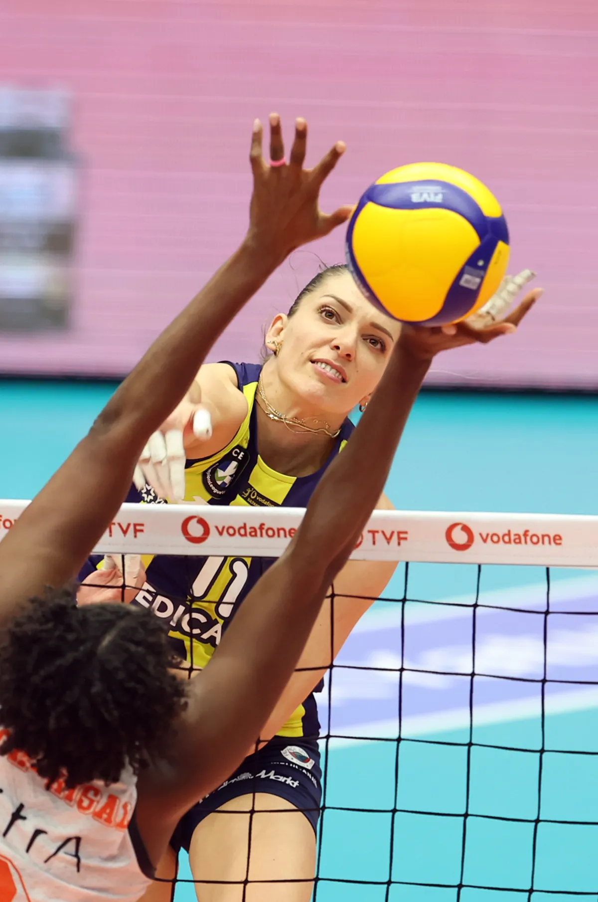 Fenerbahçe Acıbadem, Ecacı'tı Evinde yendi 3-0