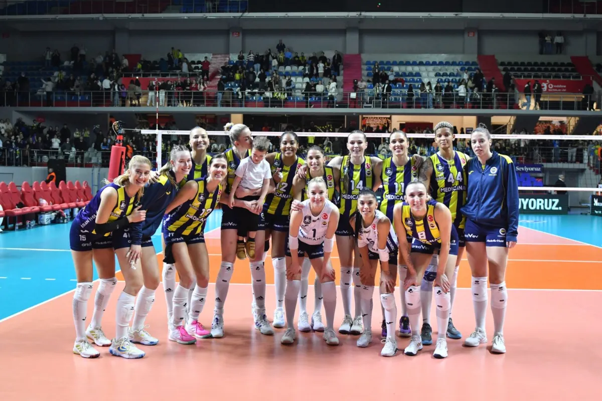 Fenerbahçe Medicana Kadın takımı 4'te 4 Yaptı