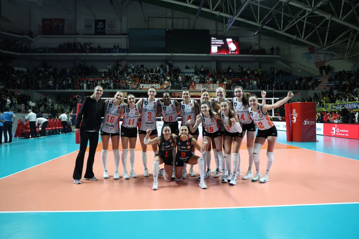 Dev derbinin galibi Eczacıbaşı Dynavit