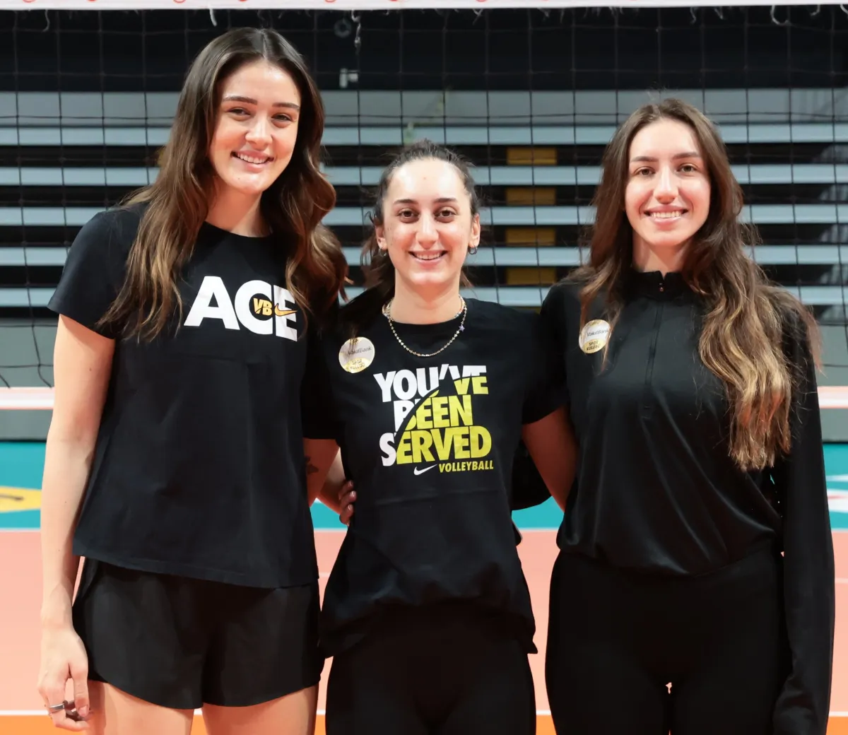 VakıfBank altyapısından yetişen 3 oyuncusuyla sözleşme yeniledi
