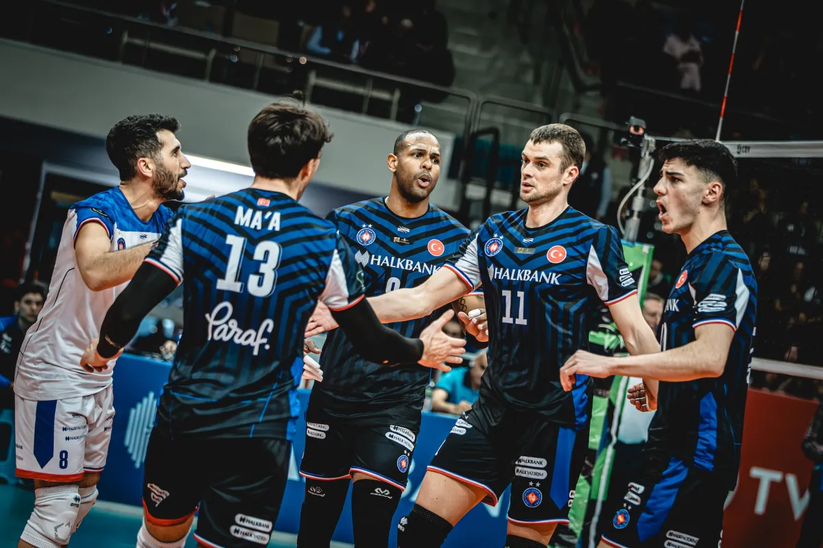 Halkbank dörtlü final aşkına
