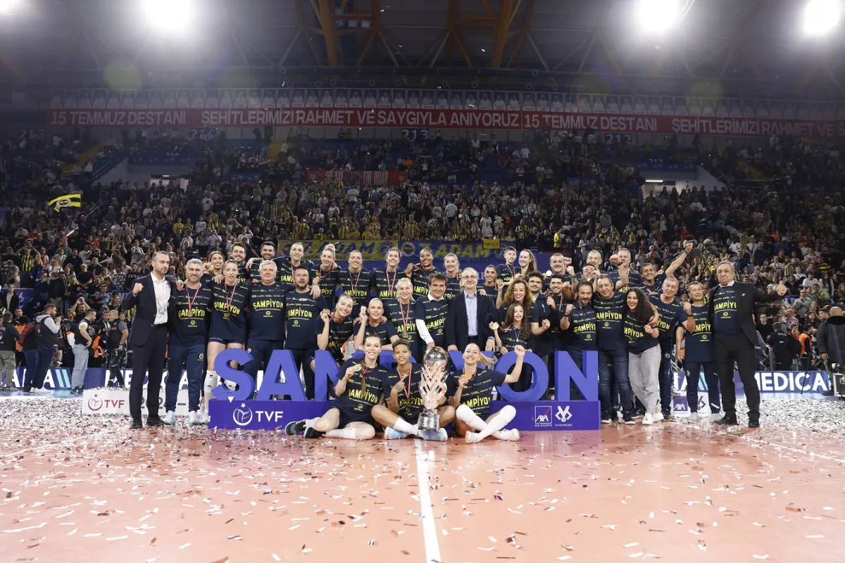 2025 Kadınlar AXA Sigorta Kupa Voley'de Şampiyon Fenerbahçe Medicana