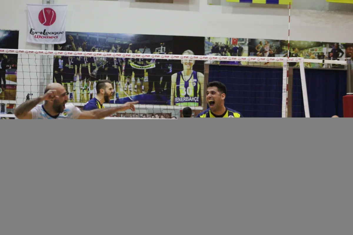 Fenerbahçe Arkas'ı Güzel Oyunla 3-0 Mağlup ederek Play Off yolunda önemli 3 puan aldı.