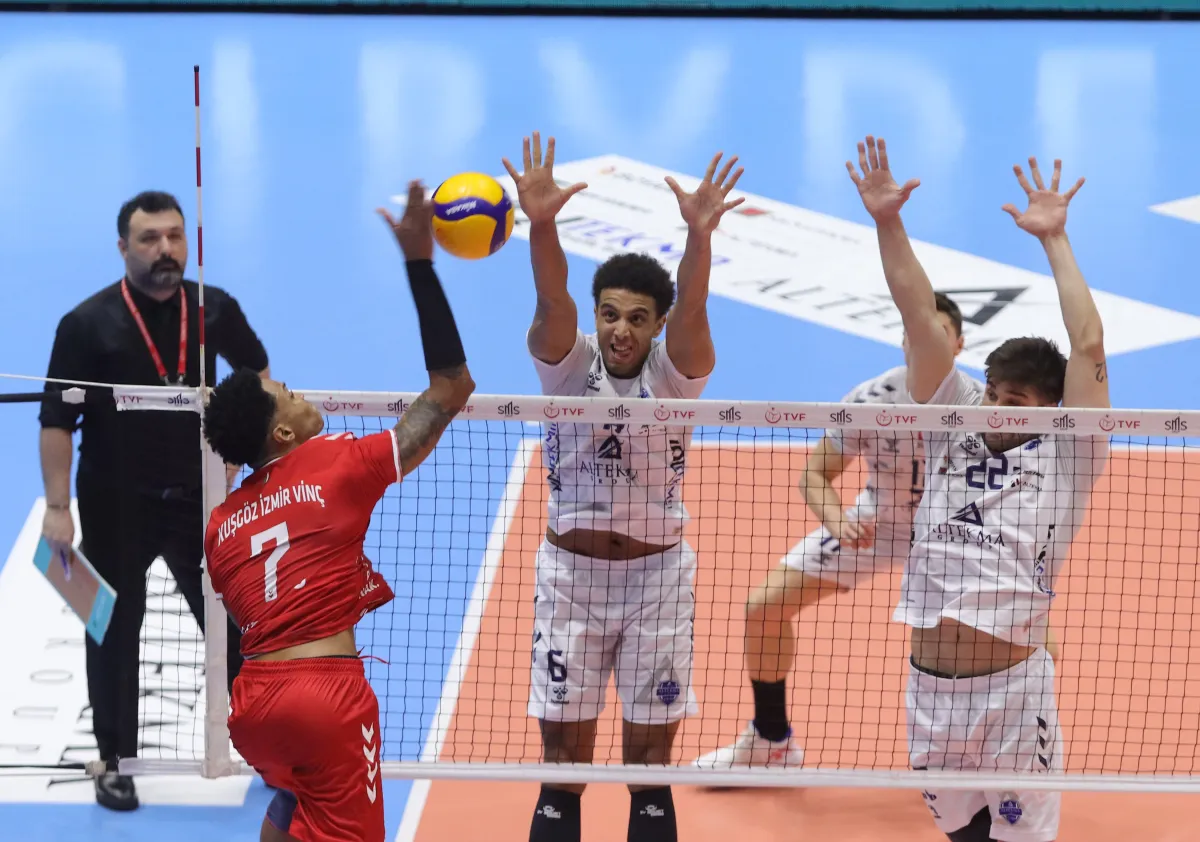 ALTEKMA ORDU AKKUŞ BELEDİYEYİ 3-0 LA GEÇTİ