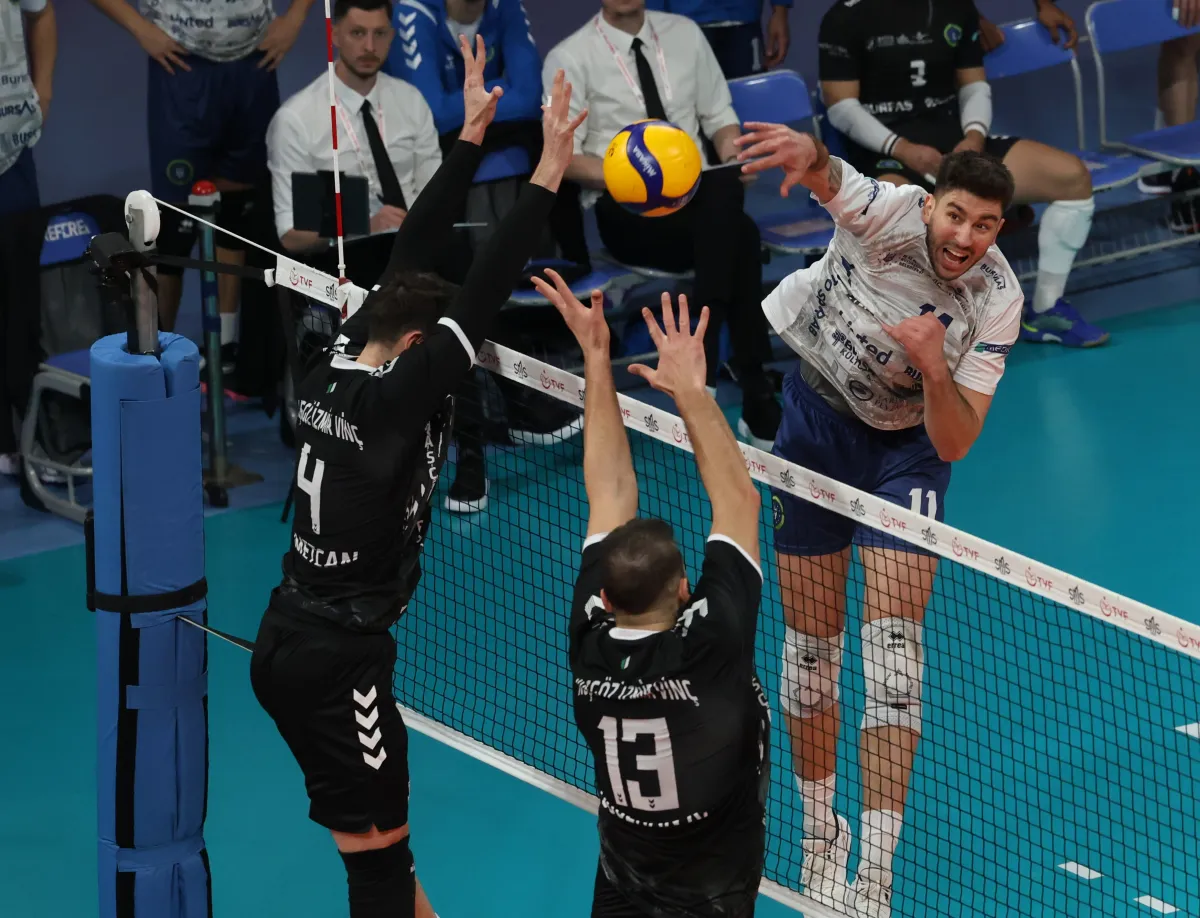 Bursa Büyükşehir Belediyespor Akkuş’u geçti play-off’u garantiledi