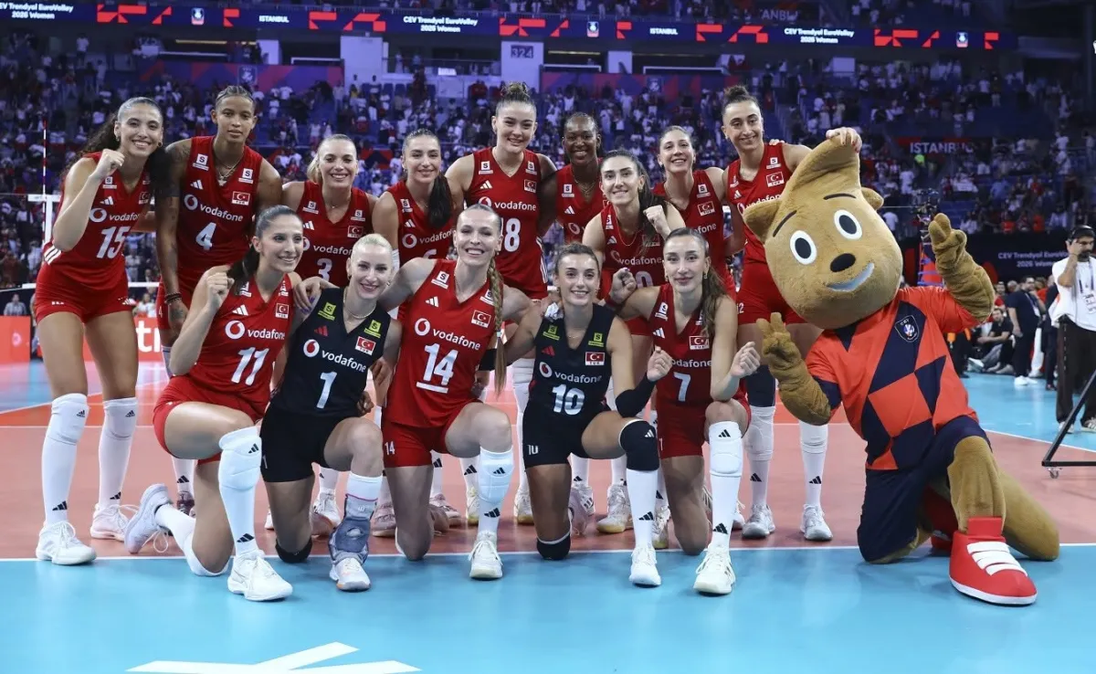 Filenin Sultanlar, CEV Trendyol 2026 Avrupa Şampiyonası'nda Üçte Üç Yaptı