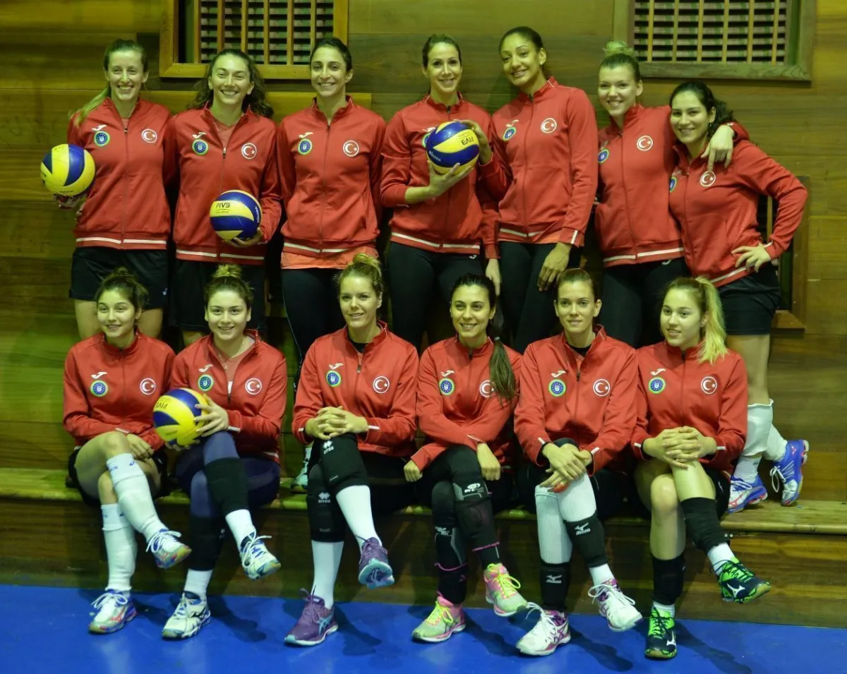 Bursa B. Şehir Bld. Slovakya'dan 3-0 Galip Dönüyor