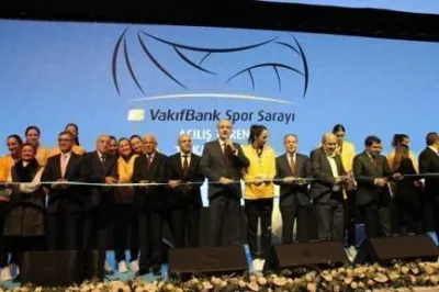 VakıfBank Spor Sarayı görkemli bir törenle açıldı