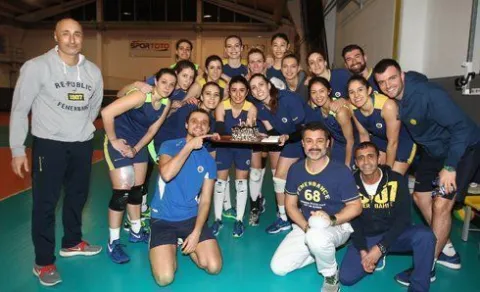Fenerbahçe Kadın Voleybol Takımının yeni transferi Bahar Toksoy Guidetti’nin doğum günü kutlandı.