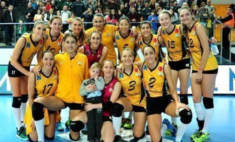 VakıfBank Avrupa'da Tam Yol Grubu 6’da 6 Galibiyetle Lider Bitirdi