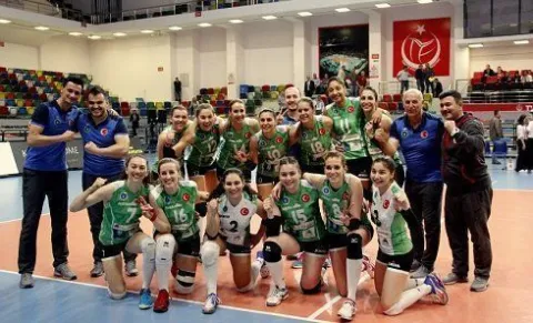 Bursa Büyükşehir Belediye CEV Challenge Cup'ta Yine Yarı Finalde