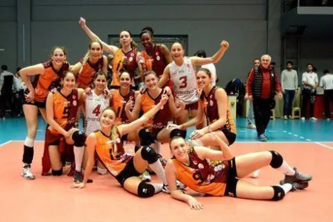 Vestel Venus Sultanlar Ligi 21. hafta sona erdi. Son Maçta Galatasaray Çanakkale'yi 3-1' Mağlup etti