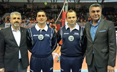 Erol Akbulut ve Ramazan Çevik, Uluslararası Hakem Kokartlarını Taktılar