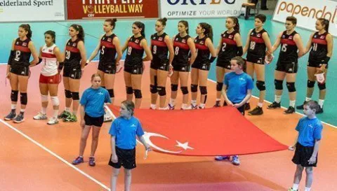 U18 Yıldız Kızlar Hollanda'ya da Yenildi: 3-1