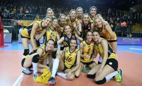 VakıfBank 9. Kez Dörtlü Final’de. İlk ralip Eczacıbaşı VitrA