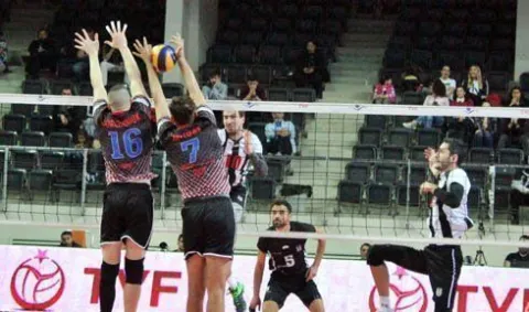Efeler Ligi’nde Baraj Etabı İki Karşılaşmayla Devam Etti Beşiktaş ve Afyon Belediye Yüntaş Galip