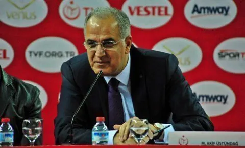 TVFV Başkanı Akif Üstündağ'dan Dünya Şampiyonu Vakıfbank'a Kutlama