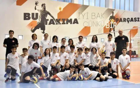 Ziraat Bankası'nda Anneler Günü'nde Anneler ve Çocukları Karşılaştı