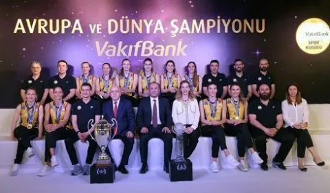 Avrupa Şampiyonu Vakıfbank Bu Kez Dünya Şampiyonu Olarak Medya Karşısında