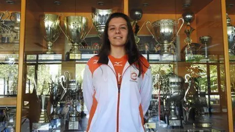 Galatasaray'dan Güldeniz'i alan Eczacıbaşı VitrA Fenerbahçe'den Pasör  Ezgi Dilik'i Transfer Etti