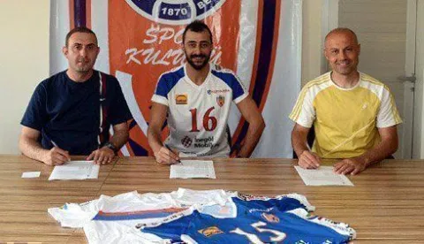 İnegöl Belediyespor, geçen sezon Afyon Belediye Yüntaş’ta forma giyen Mustafa Kırıcı
