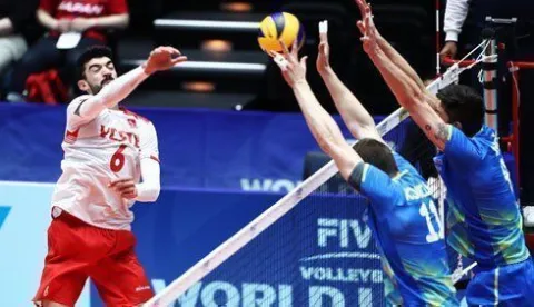 A Erkek Milliler Japonya'dan Galibiyetsiz Dönüyor. Slovenya'ya da 3 - 1 Yenildiler