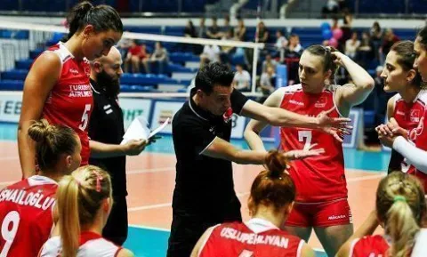 Boris Yeltsin Turnuvasında Sultanlar Sırbistan'a 3-1 Yenildi