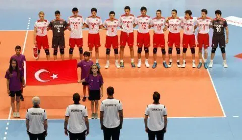 Konya'da U17 Erkek Milli Takımımız Avrupa Şampiyonasında Yarı Finalde