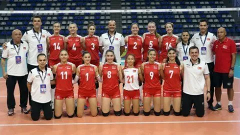 U16 Kız Milliler Avrupa Şampiyonası'nda Rusya'ya 5. sette Kaybetti: Rusya 3 - Türkiye 2