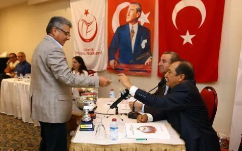 2017 - 2018 Voleybol Sezonu Efeler Ligi ve Vestel Venus Sultanlar Ligi'nin Fikstürleri Belli Oldu