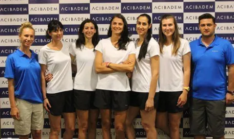 Sarıyer Belediye Sporlu Voleybolcular Acıbadem'de Sağlık Taramasından Geçti