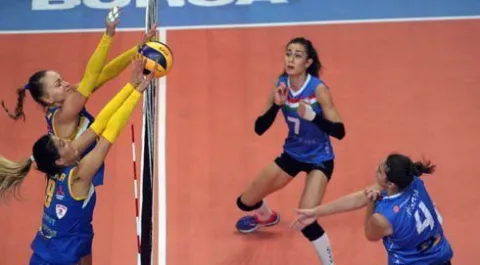 4. Uluslararası Cengiz Göllü Voleybol Turnuvası'nda 3'üncü Gün Maçları Oynandı
