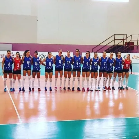 THY, izmir'de de Uçmaya Devam Etti. Rote Koleji'ni 3-2 Yendiler
