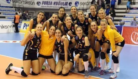 VakıfBank, Seramiksan'ı 3-0'la Geçti 3 Puanı Aldı