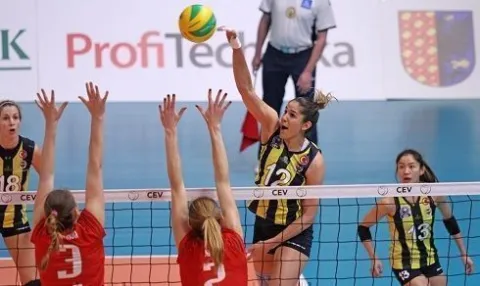 Sarı Melekler CEV Şampiyonlar Ligi'ne Galibiyetle Başladı