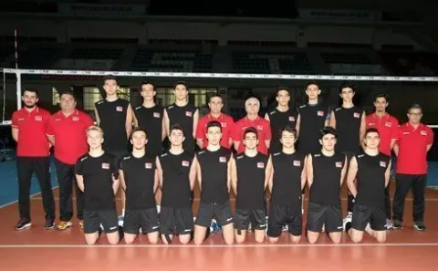 U18 Erkek Voleybol Milli Takımımız Çalışmalarını Sürdürüyor