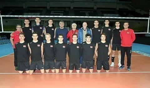 TVF Milli Takımlar Sorumlusu Kurtaran Mumcu Millilerimize Ziyarette Bulundu