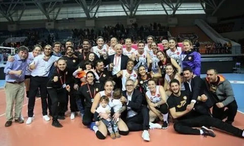 Eczacıbaşı VitrA, Vestel Venus Sultanlar Ligi’nde finalde