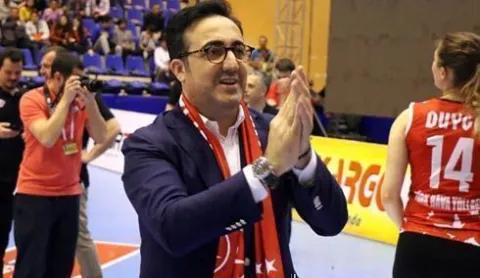 İlker Aycı"THY markası ile ülkemizin gençlerine havacılığı sevdirdiğimiz gibi Spor Kulübü ile onlara sporu sevdirmeyi hedefliyoruz."