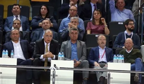 VakıfBank'ı 200 Çinli destekledi, >Çin Başkonsolosu Protokoldaydı