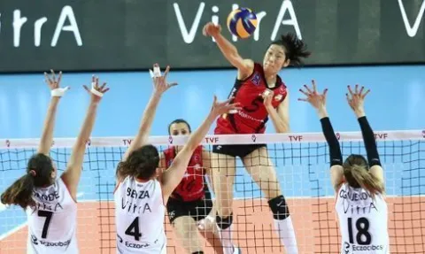 VakıfBank finali son maça taşıdı