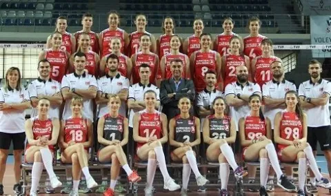 A Bayan Voleybol Milli Takımımız, hazırlık karşılaşmaları oynamak için Belçika’ya hareket etti.