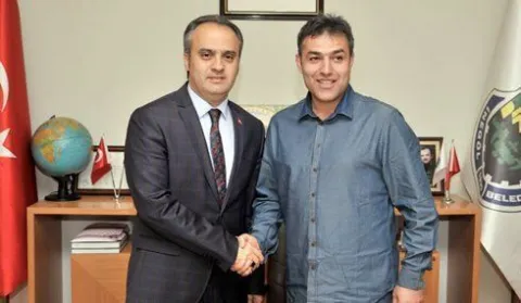İnegöl Belediyespor, antrenör Levent Zoroğlu ile sözleşme imzaladı.
