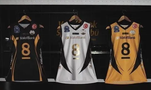 VakıfBank Spor Kulübü, 4 yıldızlı yeni sezon formalarını bu sloganla tanıttı: