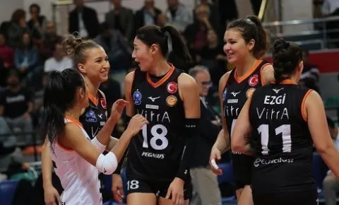Eczacıbaşı VitrA, Halkbank'ı konuk ediyor